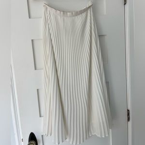 Aritzia White Babaton Skirt